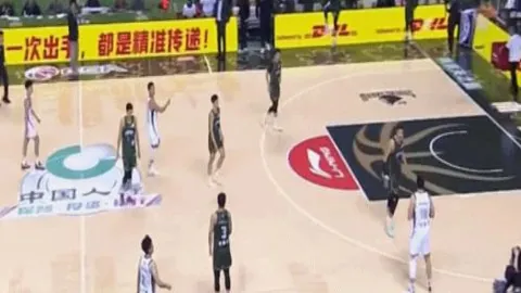 AC米兰0-1那不勒斯意甲第18轮埃尔马斯破门，凯西绝平球被判无效